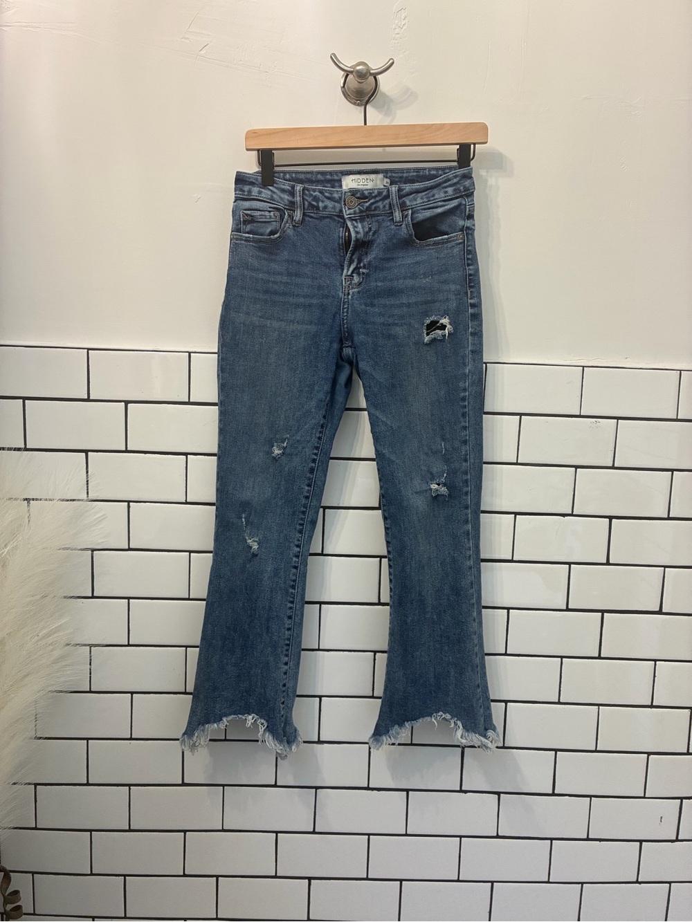 Hidden Mid-Rise Distressed Blue Cropped Jeans with Frayed Hem